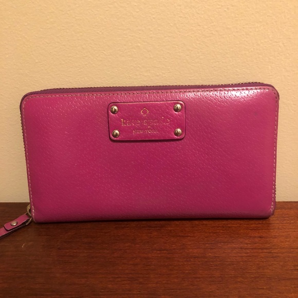 kate spade fuchsia wallet